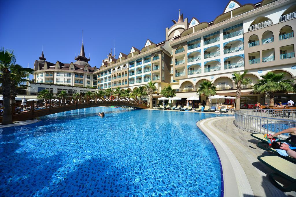 Side Crown Palace Ultra All Inclusive Exterior photo